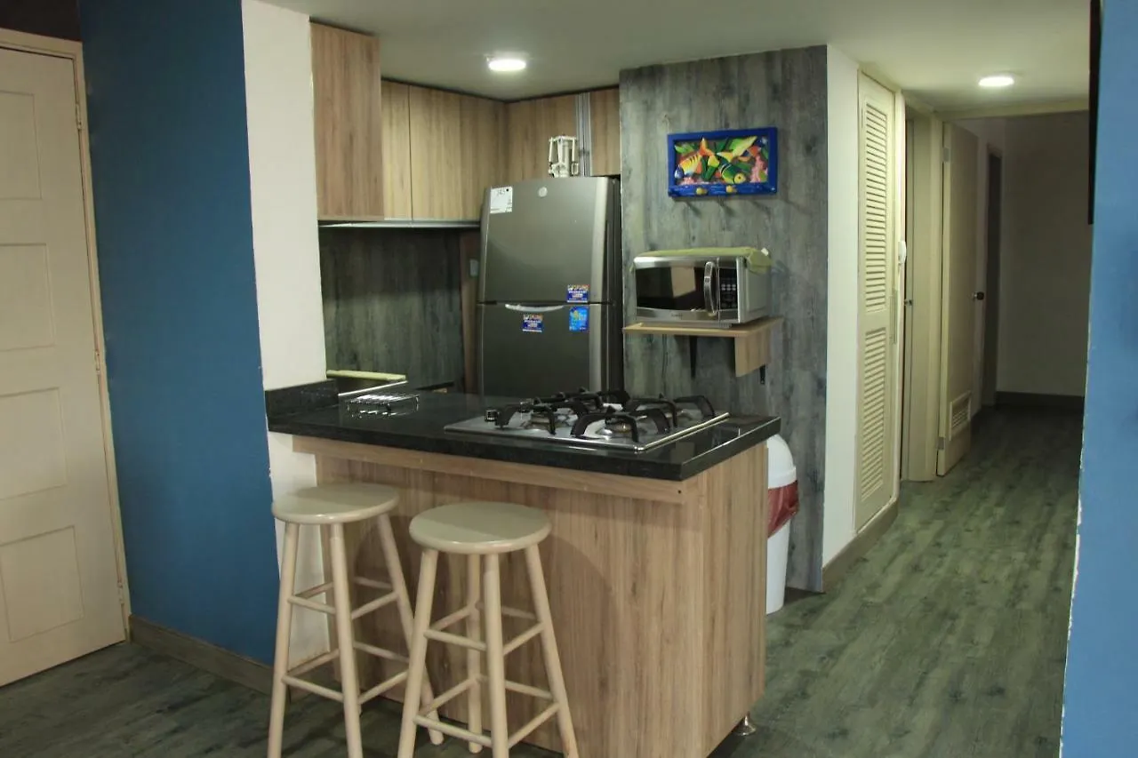 Apartamento De Tres Habitaciones En Zona Centro De San Andres Islas - Edificio Comodoro 203